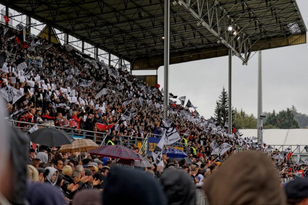Les supporters sont prêts à remplir le stade pour le match entre le CA Brive et le Biarritz Olympique