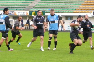 les joueurs du CA Brive répètent les combinaisons avant Castres