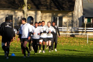 Le CA Brive est à l'échauffement avant la séance mardi après-midi