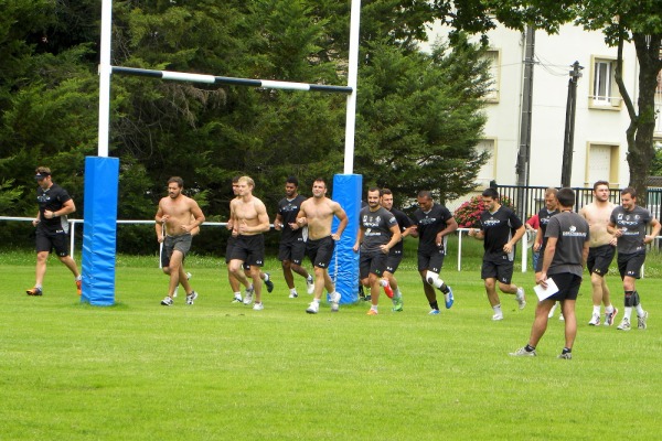 Préparation physique pour les joueurs du CA Brive avant la reprise du top 14