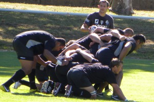 la mêlée briviste à l'entrainement avant le second match amical contre aurillac