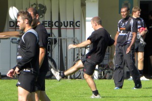 Philippe Carbonneau n'a rien perdu de son jeu au pied malgré sa retraite sportive