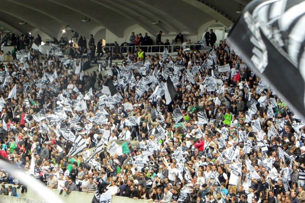 Photo représentant les supporters du CA Brive lors de la finale d'accession au top 14 à Bordeaux contre la section paloise