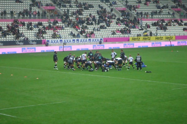 Les joueurs du CA Brive se regroupent avant le match chez le Stade Français