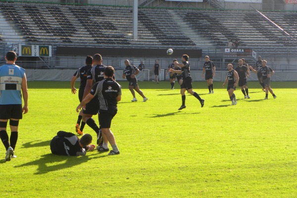 Les joueurs du CA Brive sont satisfaits du résultat obtenu à Grenoble