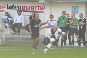 Gaëtan Germain réussit une première pénalité pour le CA Brive contre Perpignan