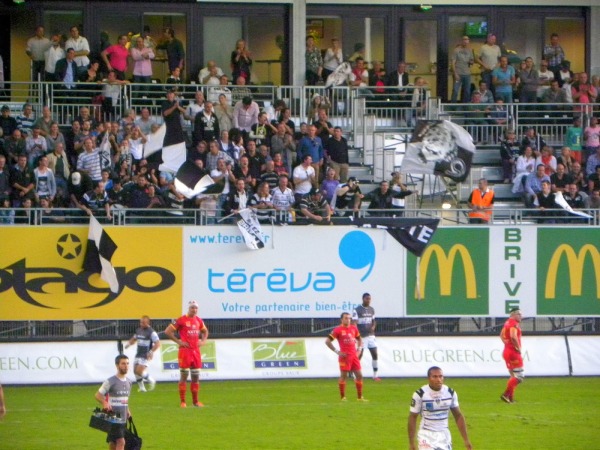 Vue en tribunes brive perpignan comptant pour la 7ème journée du championnat de rugby top 14. Emission du site allezbriverugby.com qui refait vivre le match de l'intérieur des tribunes à travers vidéos et photos.