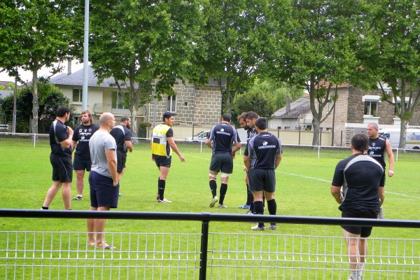 Elément essentiel de leur partition, les talonneurs travaillent avec sérieux et application les touches comme ici Guillaume Ribes