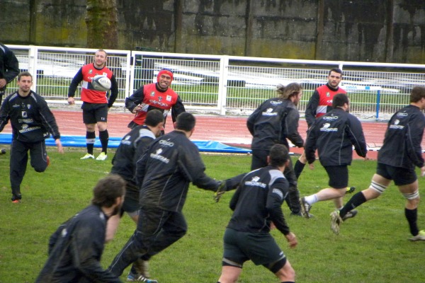 Le CAB a effectué sa mise en place avant le match de Top 14 l'opposant à Grenoble samedi soir