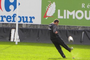 Gaëtan Germain, l'arrière et buteur du CA Brive, prend ses marques avant le match contre le Stade Français samedi soir