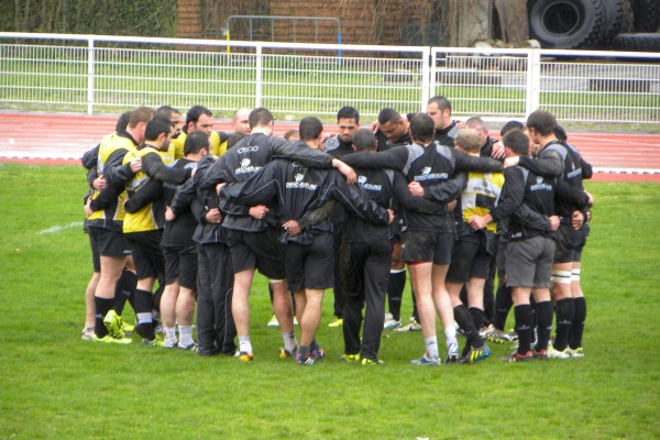 Les joueurs du CA Brive se préparent pour le match de l'année pour les supporters : le derby contre Clermont