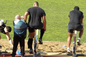 Pendant que certains courent, d'autres pédalent (ou s'amusent c'est selon n'est ce pas Sisa Koyamaibole)