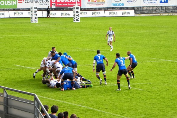 Dans ce match à fort enjeu, le combat a été rude entre les avants de Bayonne et de Brive