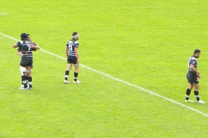 Deux guerriers du CA Brive s'échangent leurs places : Dominiko Waqaniburotu cède sa place à Saïd Hirèche