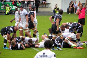 Le combat est rûde entre le CA Brive et le Stade Toulousain
