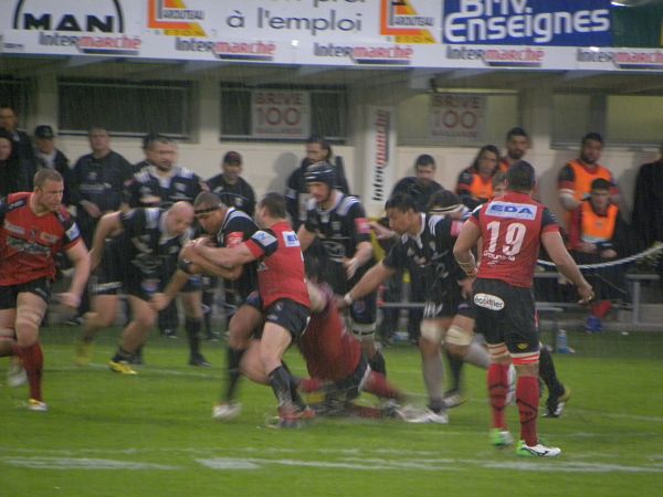 Face à Oyonnax, Sisaro Koyamaibole fait parler sa puissance pour aider son équipe du CA Brive à avancer vers la victoire