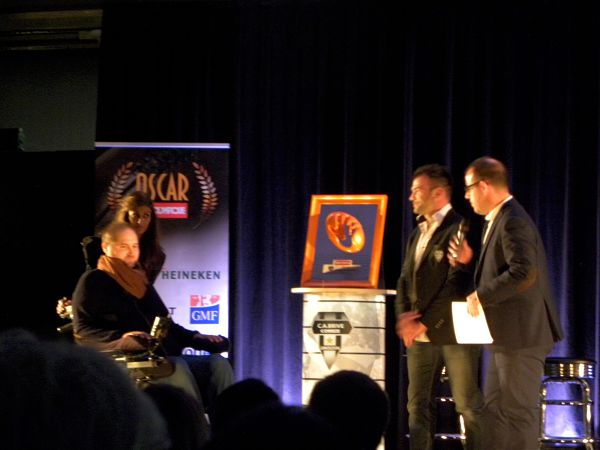 Gravement blessé lors d'un match de rugby, l'ancien du CA Brive Alexandre Barozzi a souhaité saluer son ami et ancien coéquipier Arnaud Mignardi lors de la soirée Oscar Midi Olympique