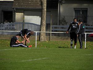 Les joueurs du CA Brive Alfie Mafi, Louis Acosta et Dominiko Waqaniburotu ont travaillé physiquement à l'écart du groupe qui prépare son prochain déplacement en Challenge Cup du côté de Worcester