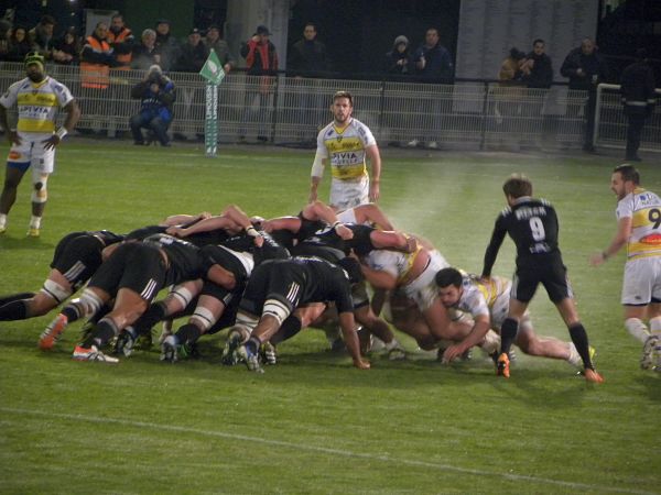 La mêlée du CA Brive a gagné son duel face à son adversaire de La Rochelle