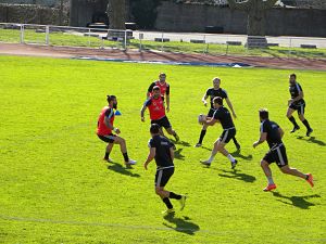 Les 3/4 du CA Brive travaillent leurs transmissions durant l'entrainement avant la réception de Castres en Top 14