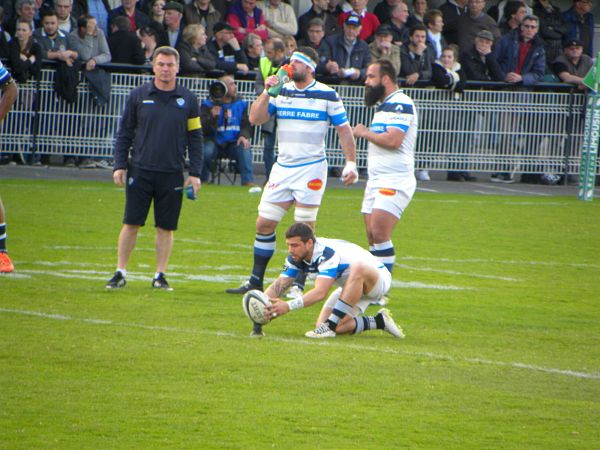 Julien Caminati désormais à Castres, retrouve son ancien club le CA Brive