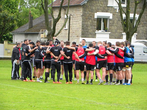 Les joueurs du CA Brive s'entrainent et se préparent pour la dernière journée du Top 14 contre la Section Paloise