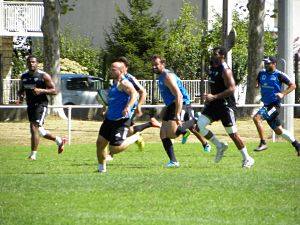 Le talonneur du CA Brive Thomas Acquier en phase offensive durant l'entrainement du CA Brive avant le déplacement à Grenoble