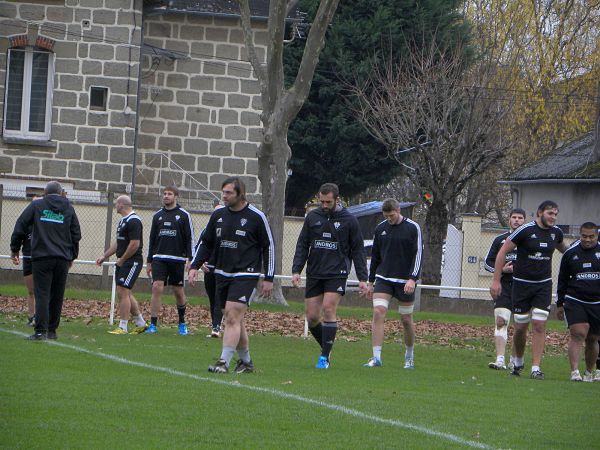 Julien Ledevedec, Arnaud Méla, Kevin Buys et les autres joueurs du CA Brive ont repris les chemins de l'entrainement pour se préparer au prochain match qui est à leur programme : un déplacement au Stade Toulousain