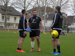 Fini la tournée d'automne avec l'équipe de France, Julien Ledevedec retrouve ses coéquipiers du CA Brive Arnaud Mignardi et Damien Jourdain