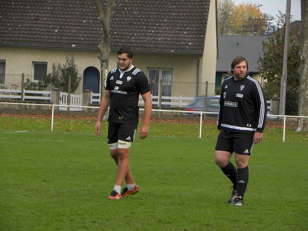 A côté de Kevin Buys à l'entrainement, le jeune deuxième ligne du CA Brive Jan Uys va très bientôt signer son premier contrat professionnel