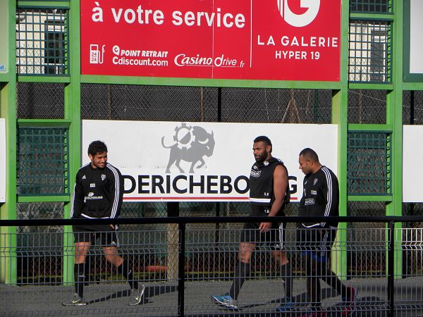 Les fidjiens du CA Brive, Seremaia Burotu, Malakai Radikedike et Peniami Narisia, en terminent avec leur séance de physique