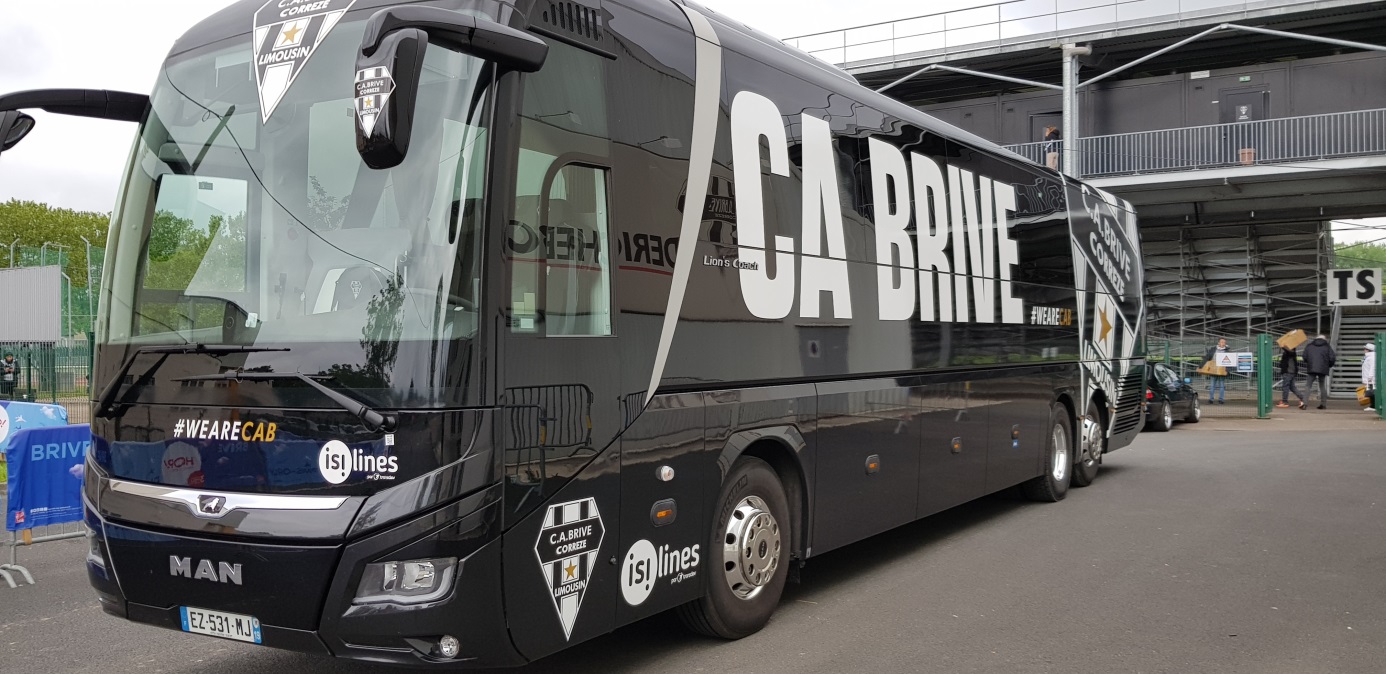 Le bus du CABCL arrive au stade Amédée Domenech